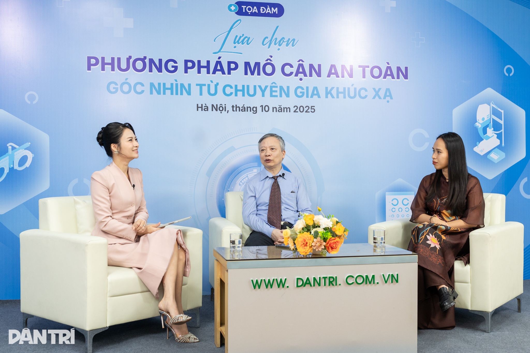 Toạ đàm trực tuyến: Lựa chọn phương pháp mổ cận an toàn