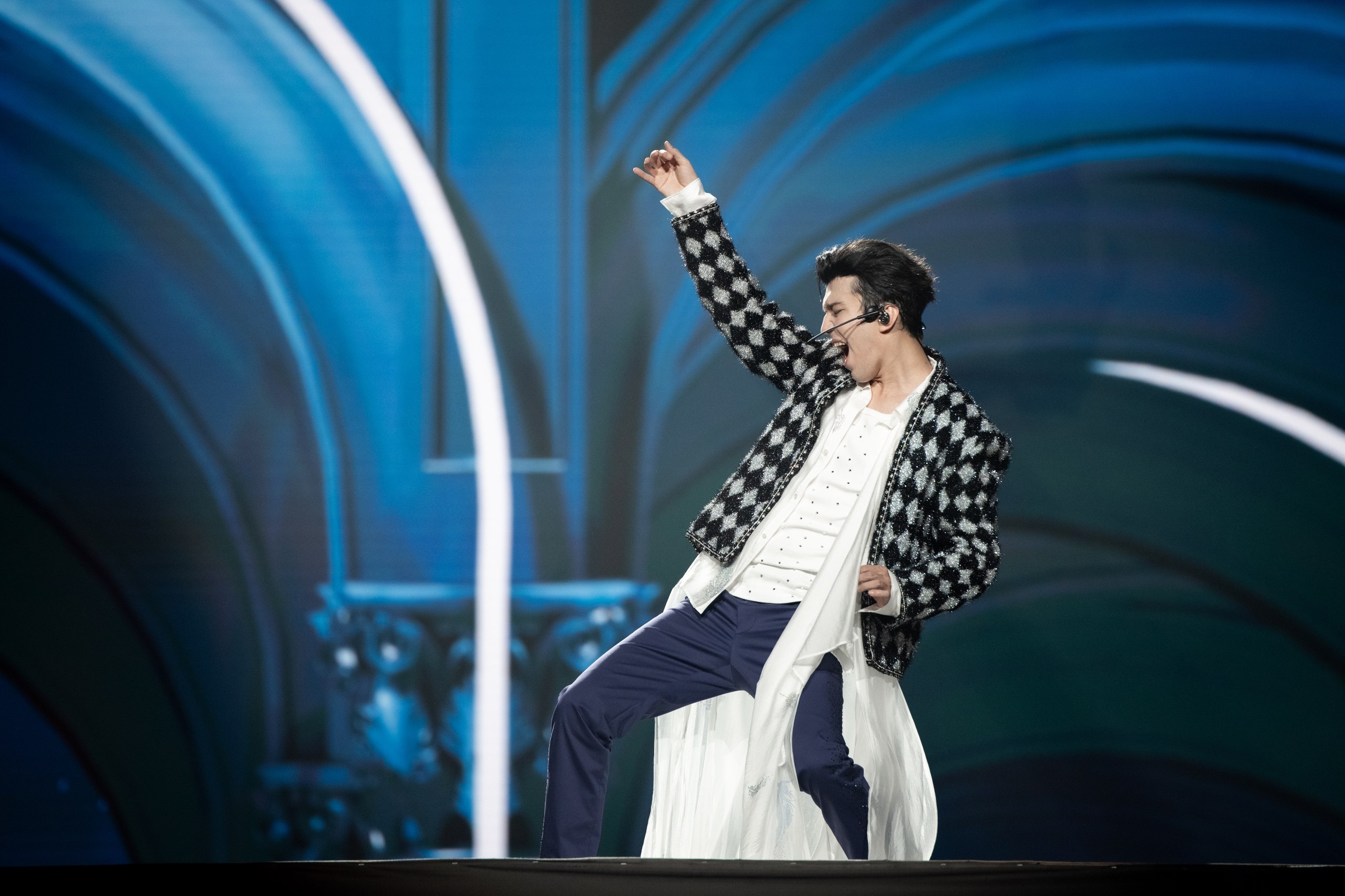 Giọng ca Dimash Kudaibergen xuất hiện tại 8Wonder Winter