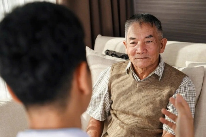 Hơn 20 năm cứ đi qua nhà chú hàng xóm, tôi đều bật khóc không thành tiếng