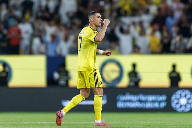 Ronaldo và con trai cùng ghi bàn trong ngày kỷ niệm đặc biệt