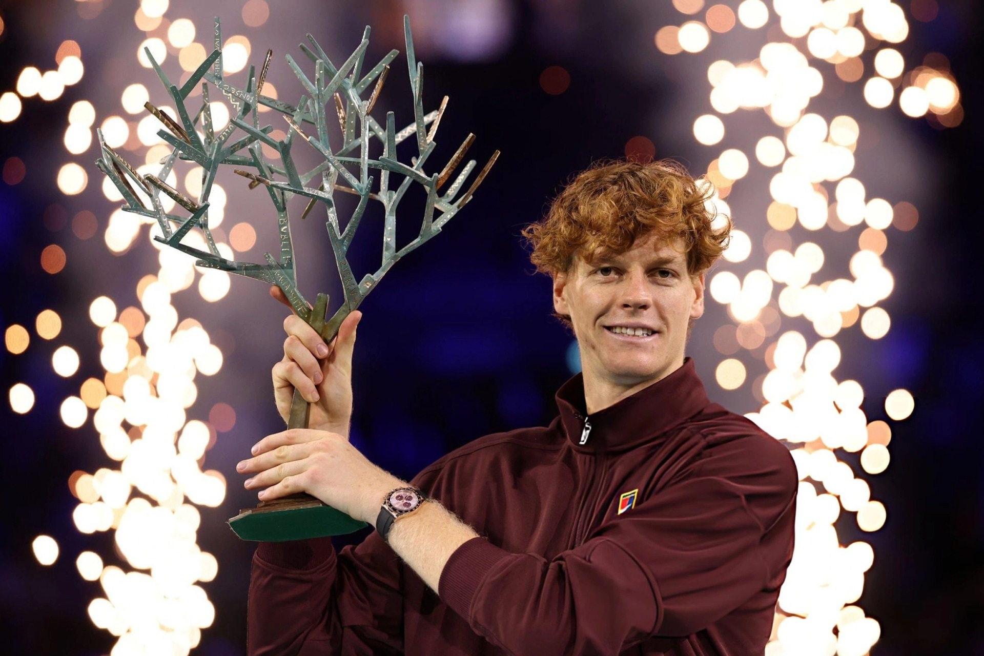 Lần đầu vô địch Paris Masters, Jannik Sinner trở lại ngôi số một thế giới