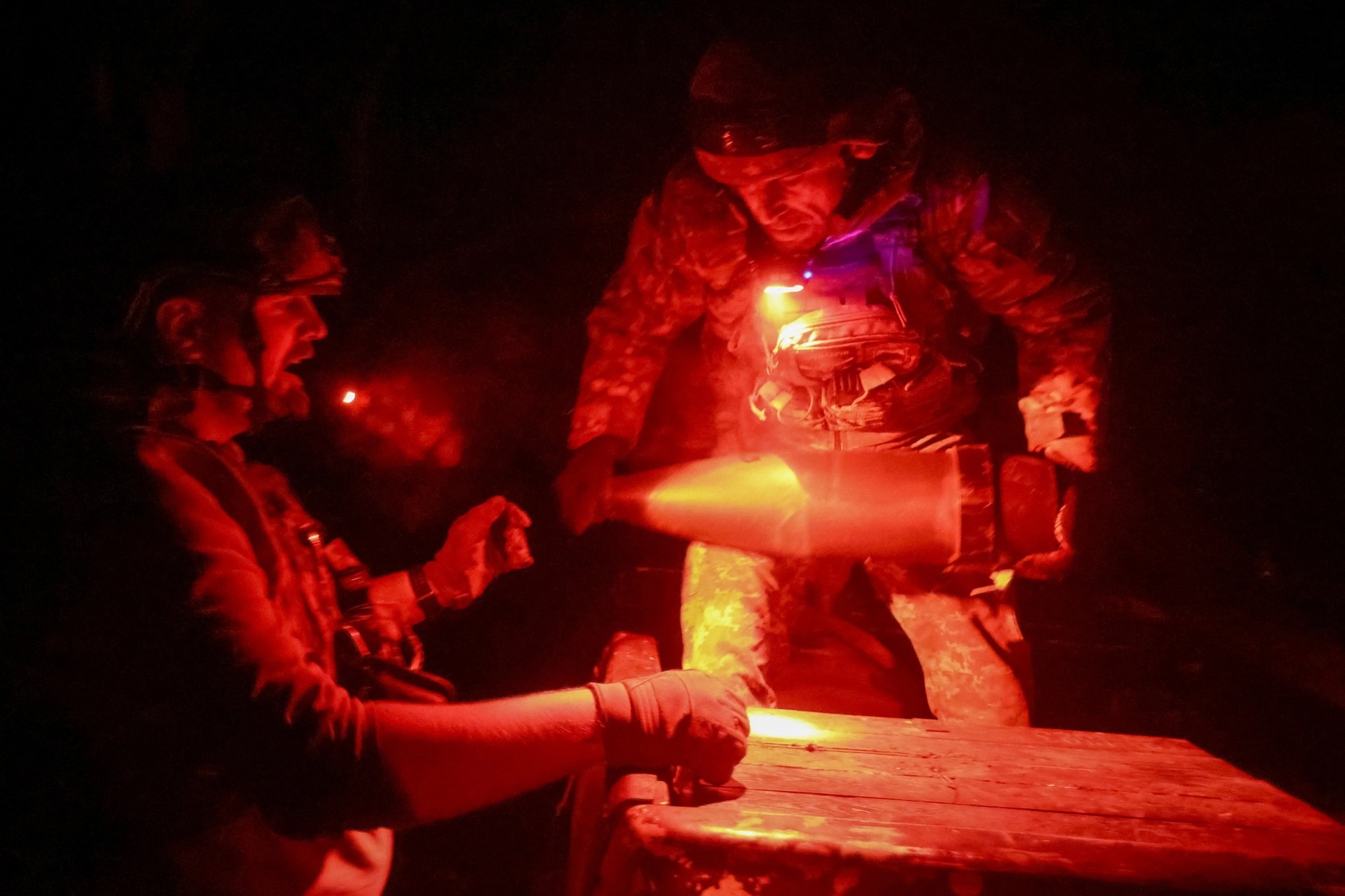 Nga khép gọng kìm pháo đài Pokrovsk, tuyên bố lính Ukraine bắt đầu đầu hàng