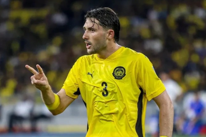 Sự dối trá của ngôi sao nhập tịch Malaysia bị phơi bày