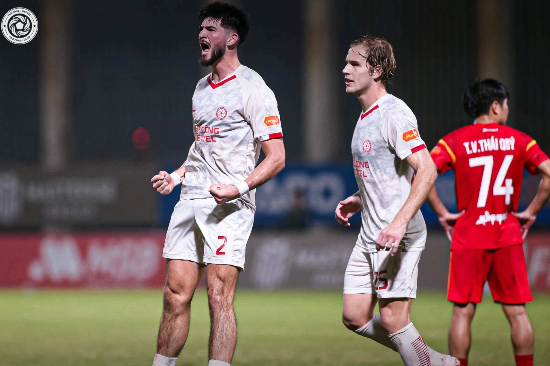 Gặp sự cố tắc đường, Thể Công Viettel chia điểm với PVF-CAND