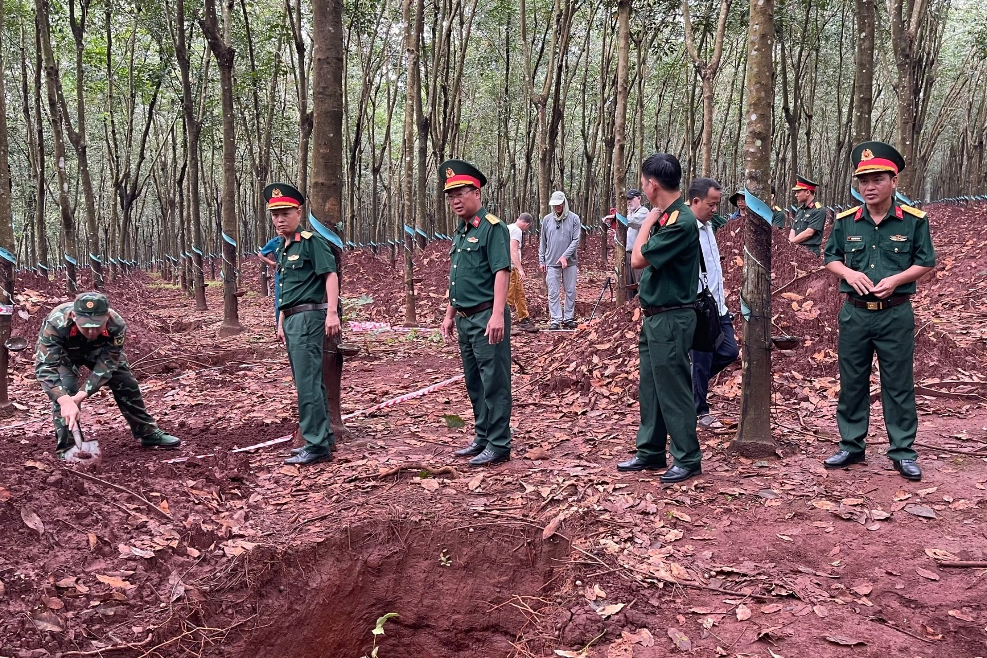 "Công nghệ xuyên đất" mở lối cho hành trình tìm hài cốt liệt sĩ