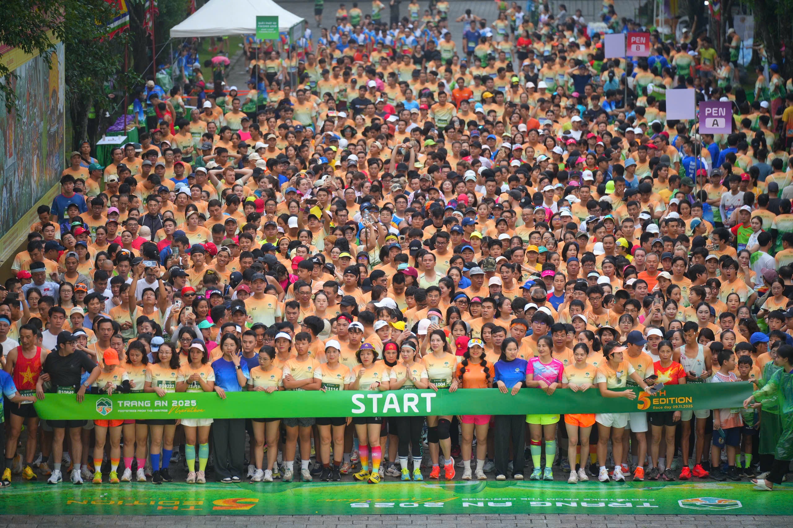 Trang An Marathon 2025 quy tụ hơn 10.000 vận động viên trên cung đường di sản
