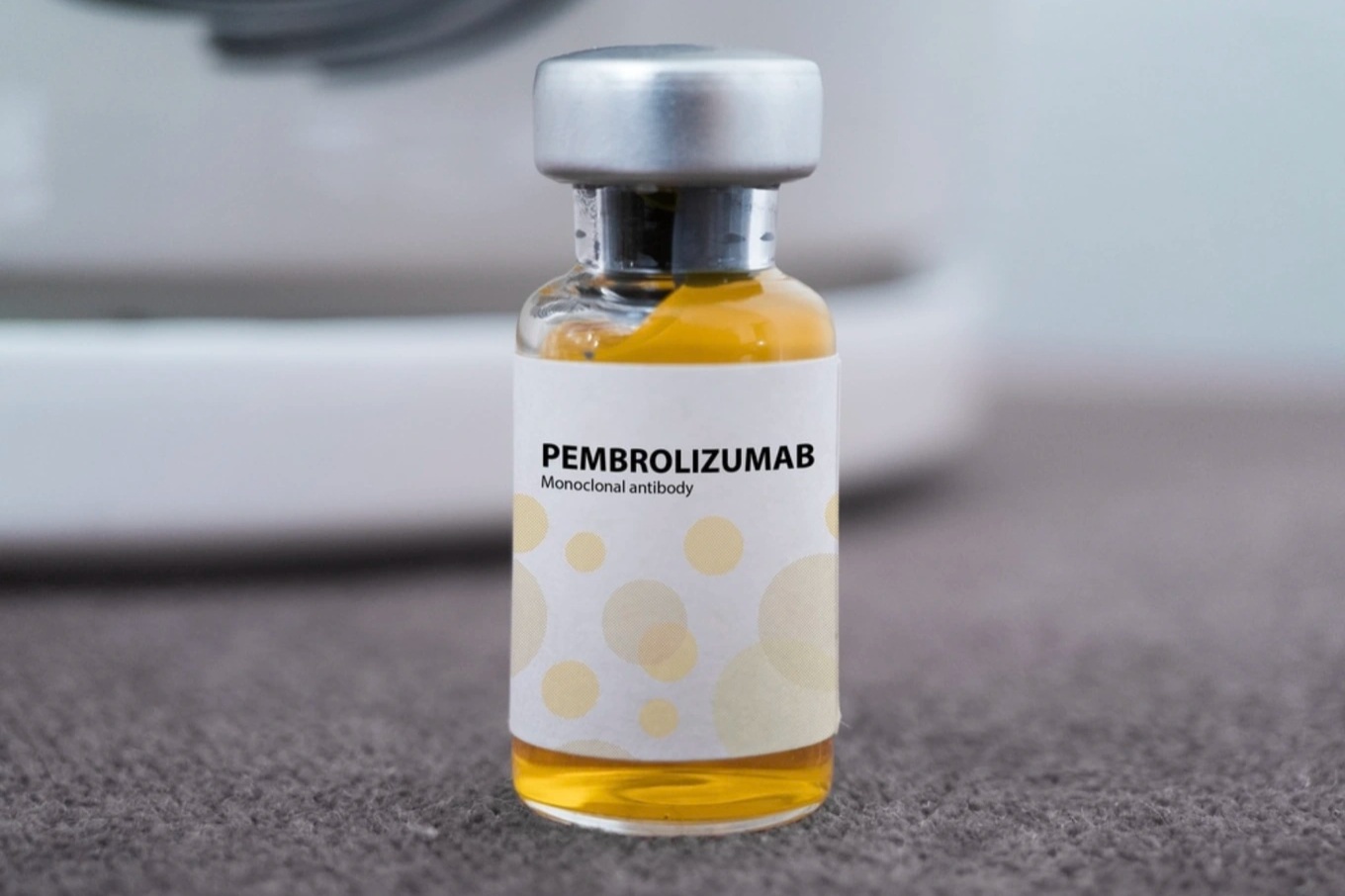 Thuốc chữa ung thư của Nga vừa được cấp phép có giá 18 triệu một lọ