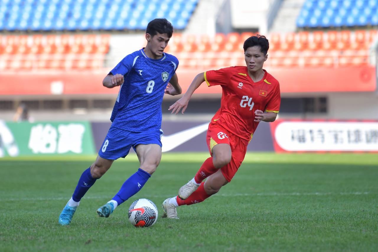 U22 Việt Nam thủng lưới sớm, thua sát nút U22 Uzbekistan tại Panda Cup 2025