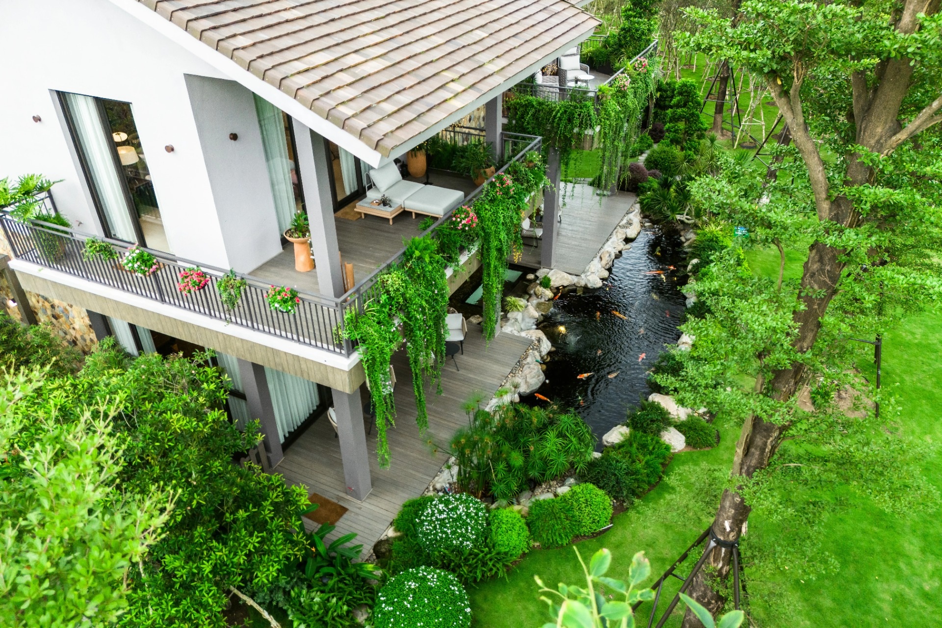 Nhà dưới tán rừng của Ecopark: Xóa nhòa ranh giới giữa tiện nghi và sinh thái
