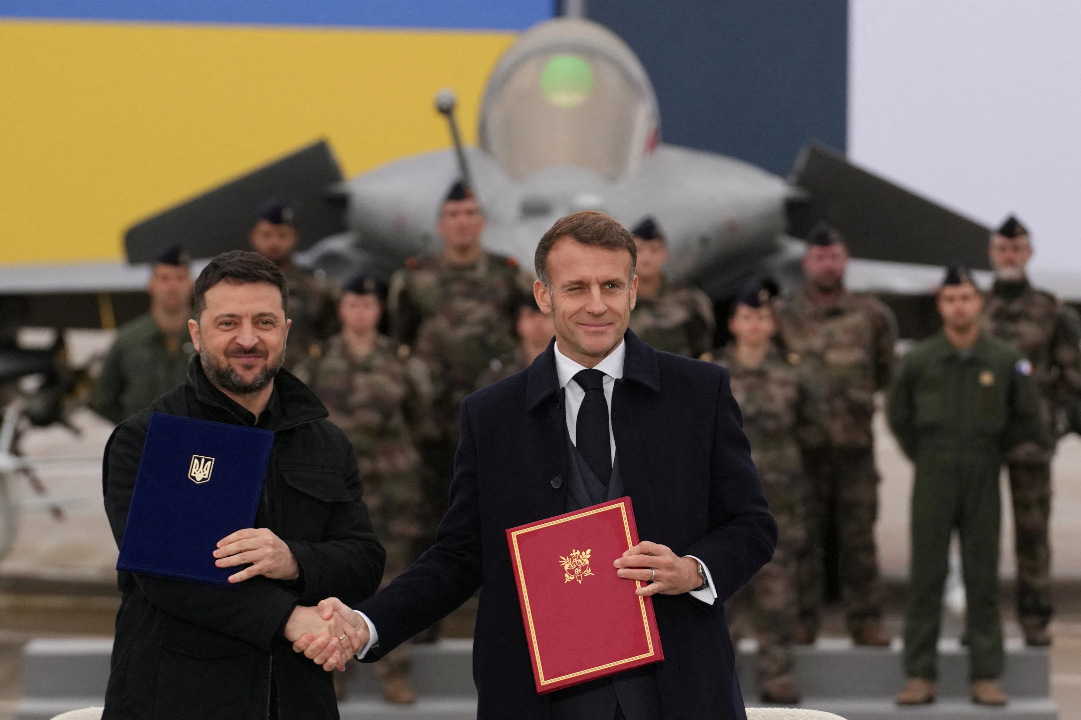 Ukraine chốt thỏa thuận “lịch sử” với Pháp, mua 100 tiêm kích Rafale