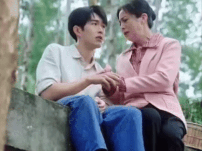 “Tổng tài” màn ảnh bối rối khi bị ghép đôi với nữ chính hơn 30 tuổi