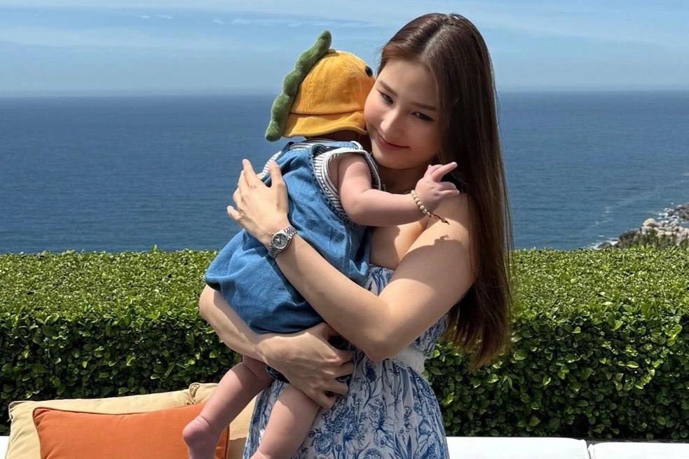 Mỹ nhân Việt được cầu hôn trên khinh khí cầu hé lộ hôn nhân sau 2 năm