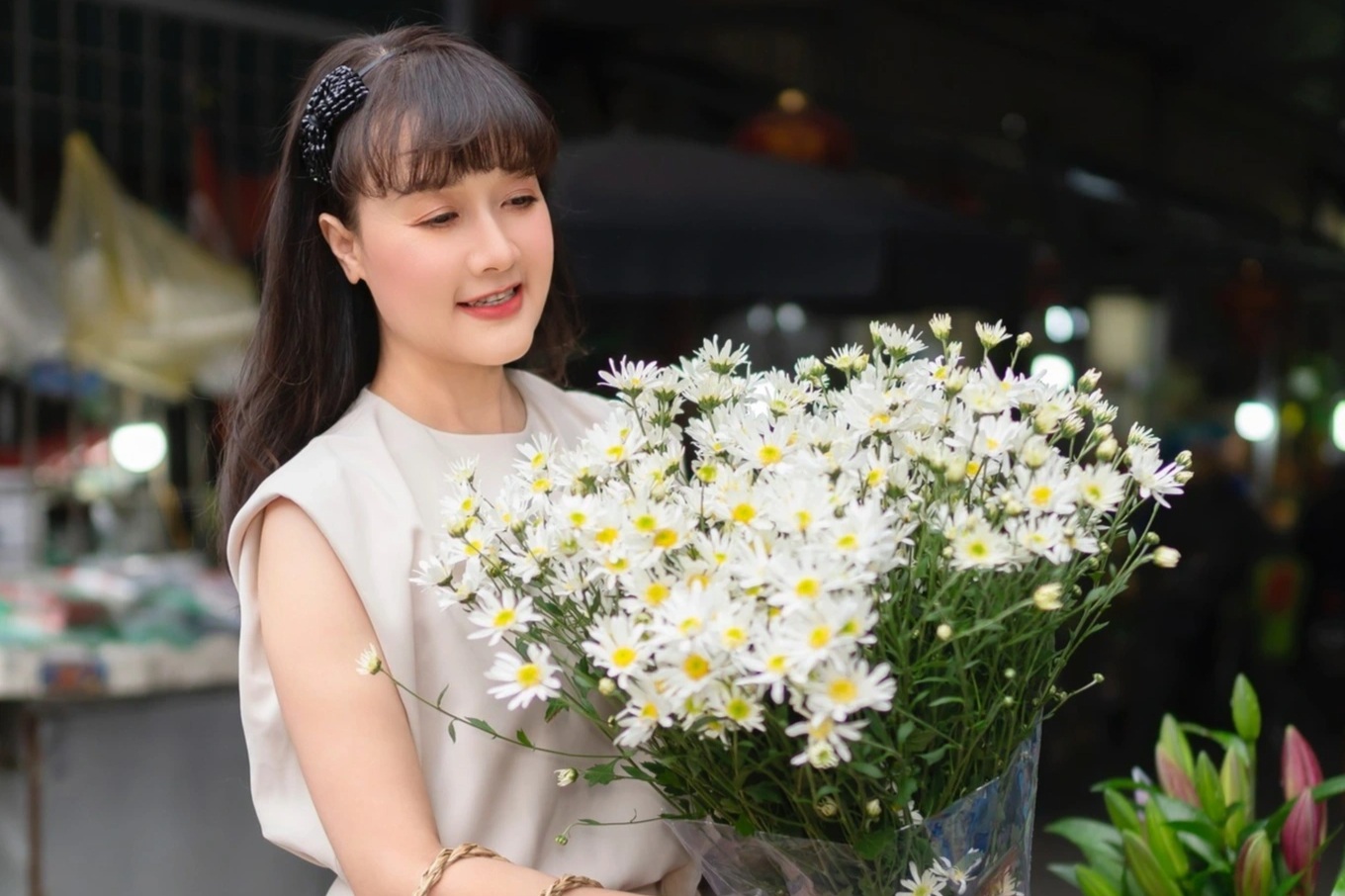 Cuộc sống bình yên, nhiều tiếng cười của nghệ sĩ Vân Dung ở tuổi 50