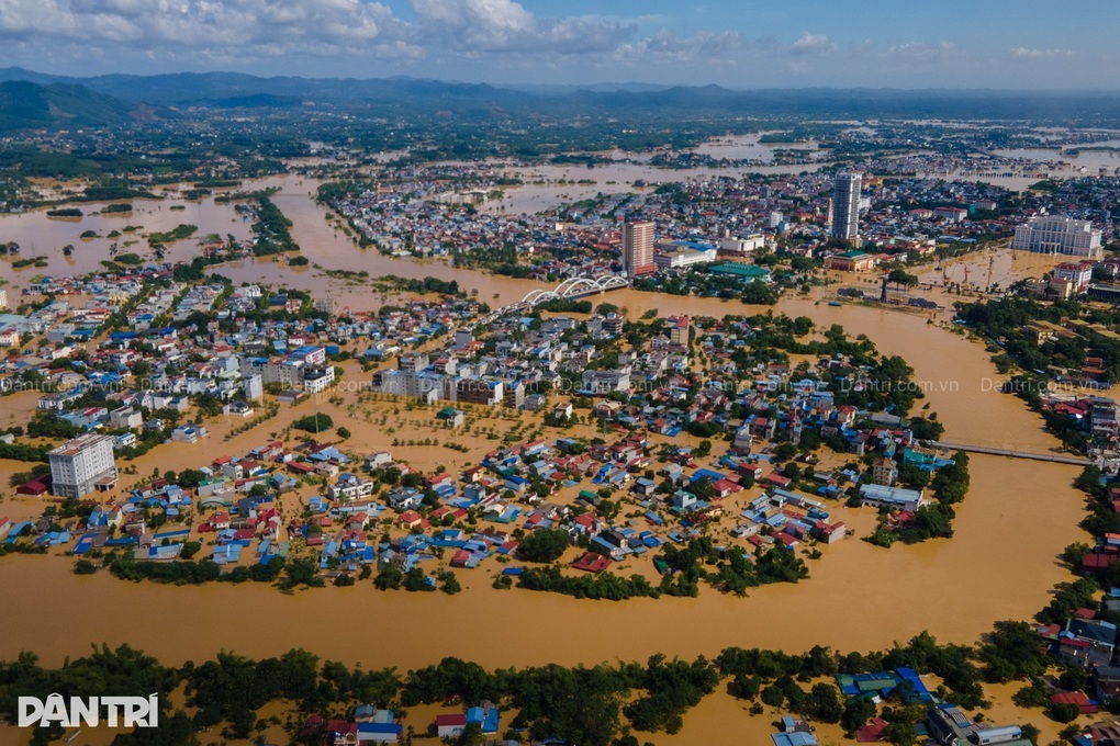 Mỹ nâng mức viện trợ khẩn cấp giúp Việt Nam khắc phục hậu quả bão lũ