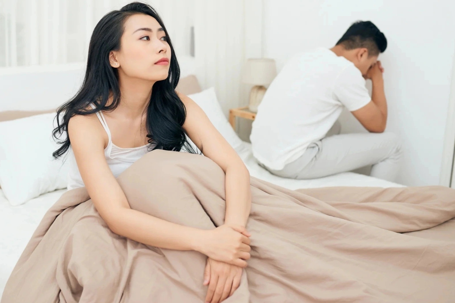 Cưới 1 tháng chồng vẫn thờ ơ "chuyện ấy", tôi sốc khi biết bí mật động trời