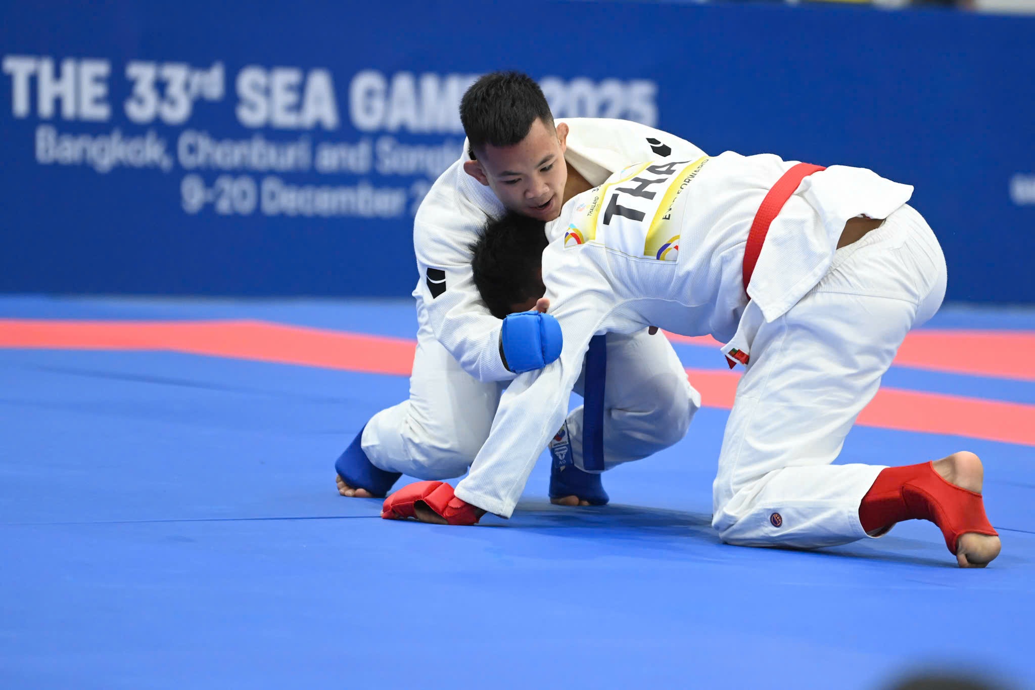 Nhật ký SEA Games 33 ngày 12/12: Ju-jitsu giành HCĐ