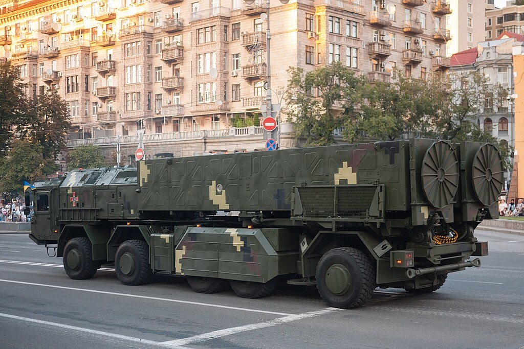 Ukraine bắt đầu tập kích Nga bằng tên lửa nội địa tầm bắn 300km