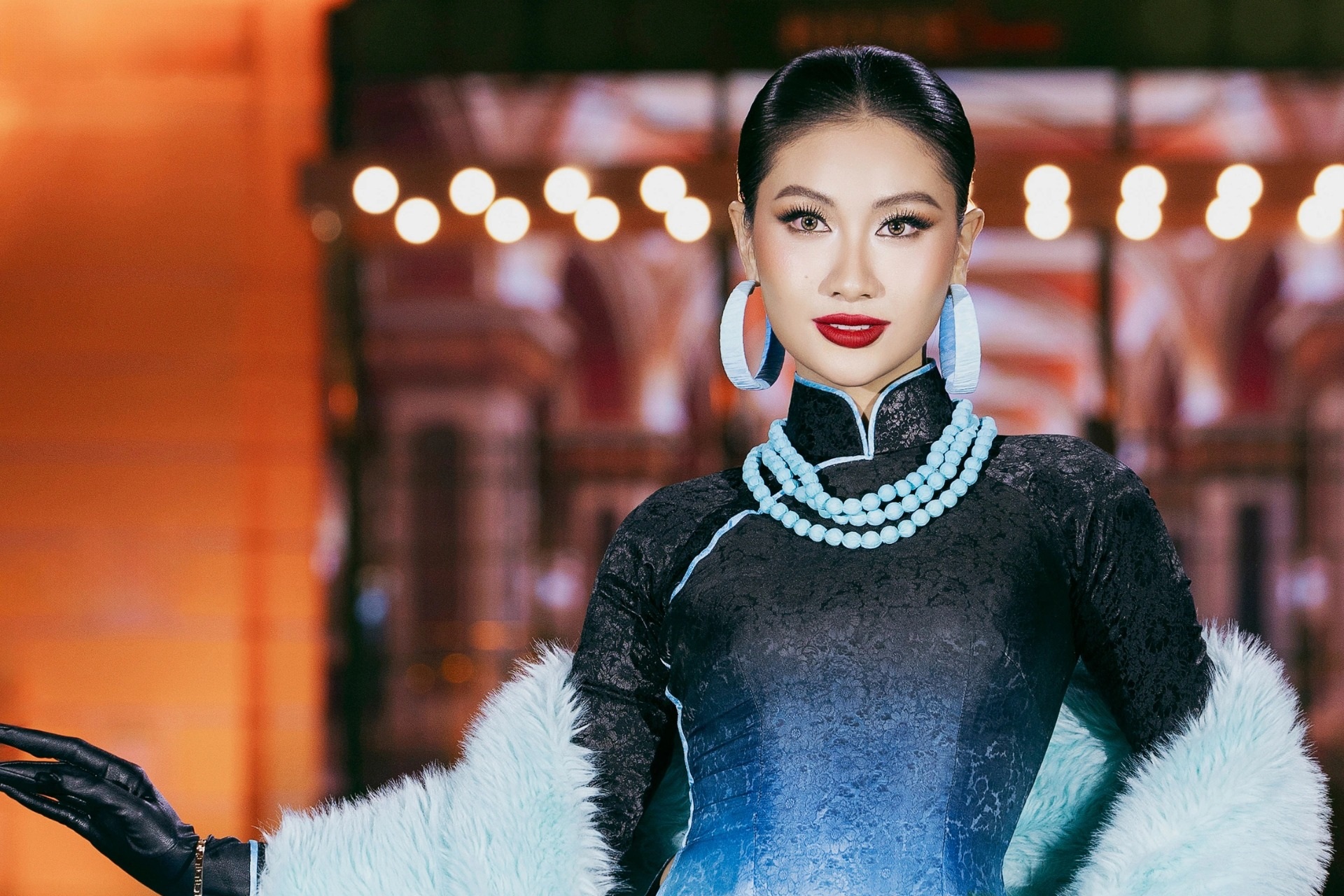 Hoa hậu Phương Linh vào top 5 trình diễn áo dài ấn tượng ở Miss Cosmo 2025