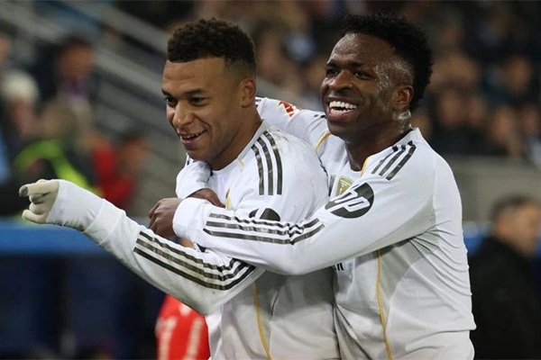 Mbappe tỏa sáng, Real Madrid tạm vượt qua khủng hoảng