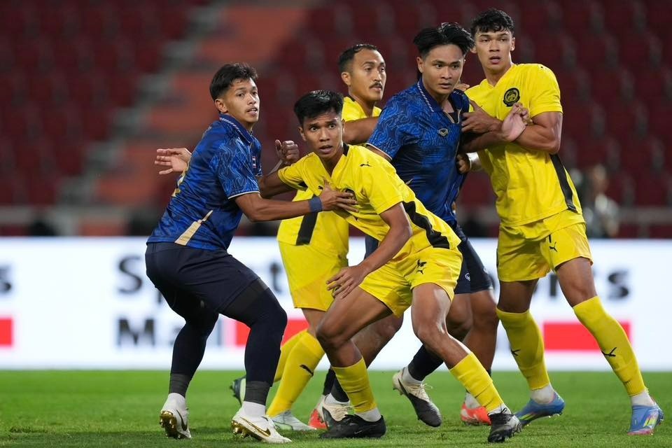 CĐV Thái Lan lo ngại đội nhà thua U22 Việt Nam ở chung kết SEA Games