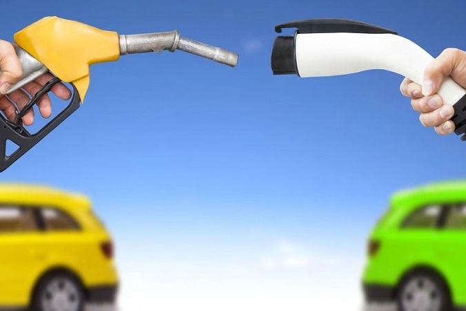 Ô tô điện có mất giá nhanh hơn xe xăng?