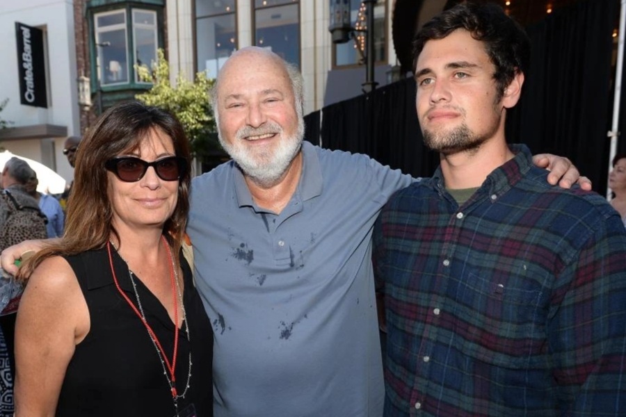 Thảm án gia đình rúng động Hollywood: Con trai ra tay sát hại cha mẹ