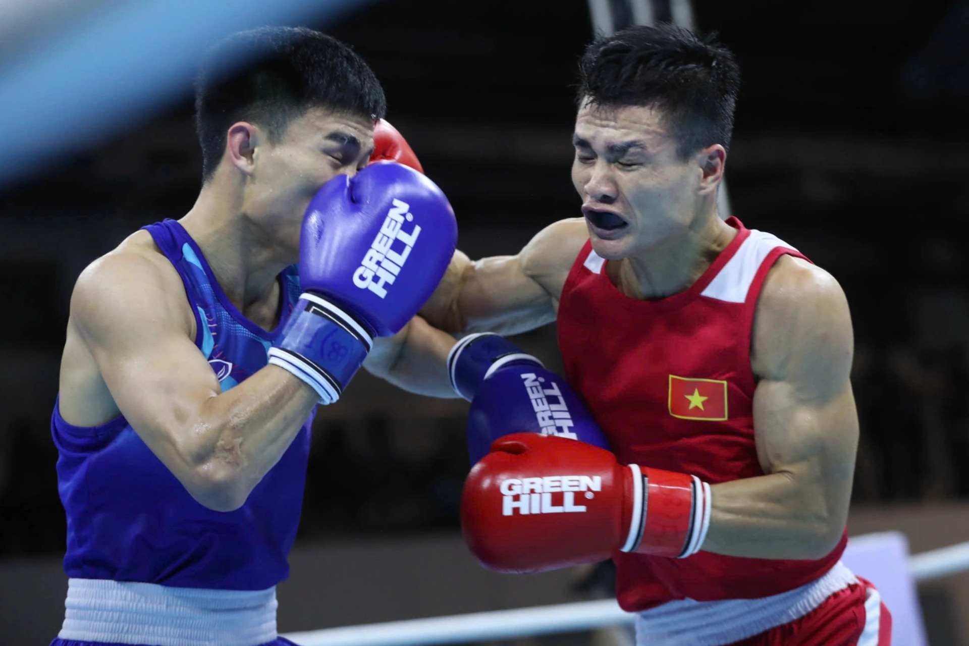 Võ sĩ Việt Nam bị trọng tài xử thua tức tưởi ở SEA Games 33