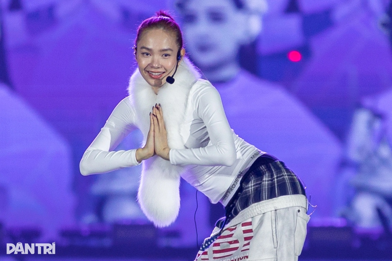 SOOBIN, Minh Hằng tập luyện xuyên đêm cho concert kéo dài 10 giờ