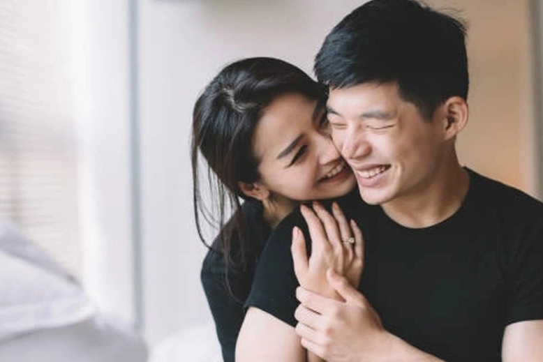 Nghe tin “người trong mộng” bị phụ tình, tôi lập tức đến nhà xin cưới