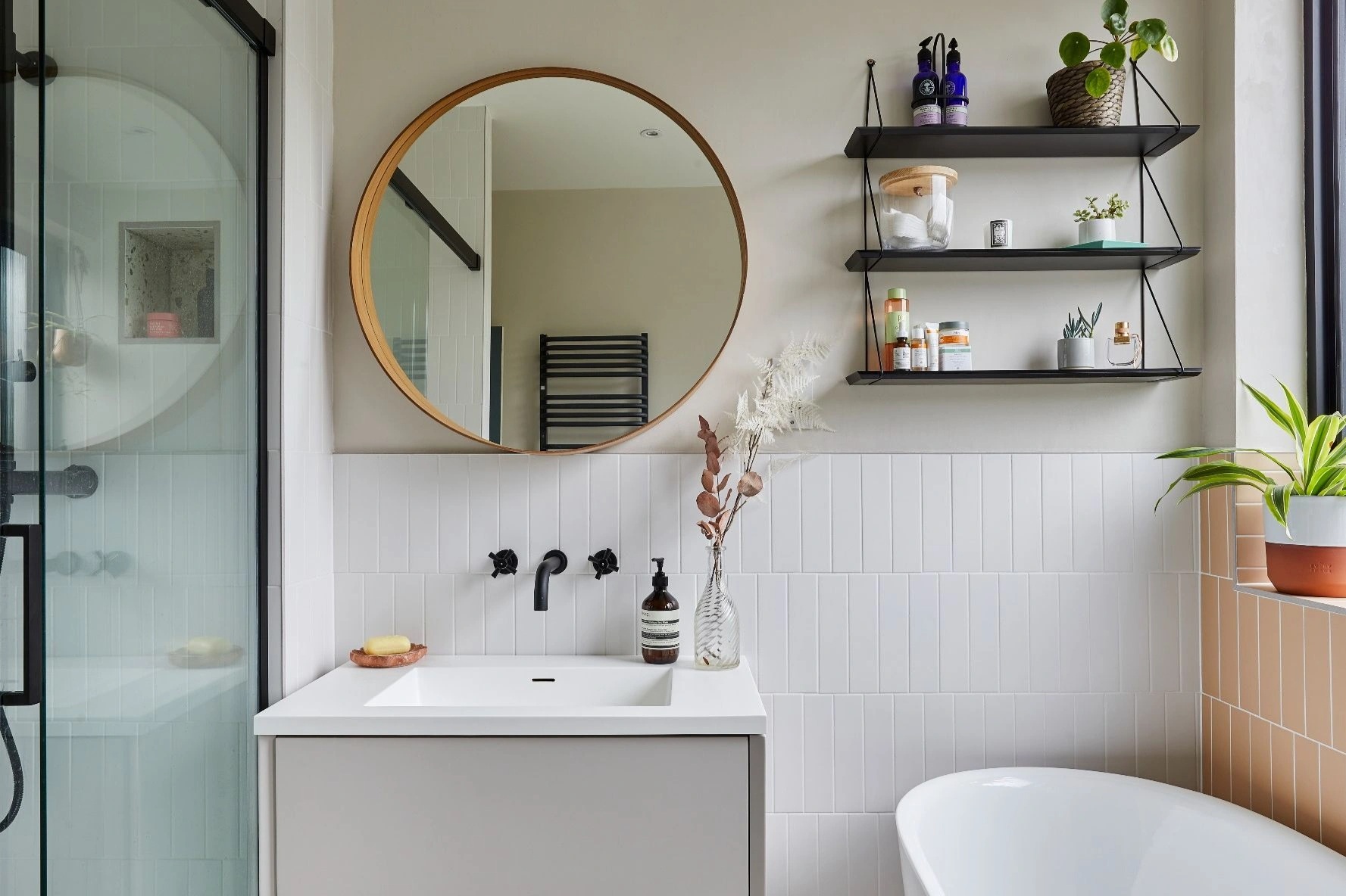 4 mẹo nhỏ giúp tối đa ánh sáng tự nhiên cho phòng tắm