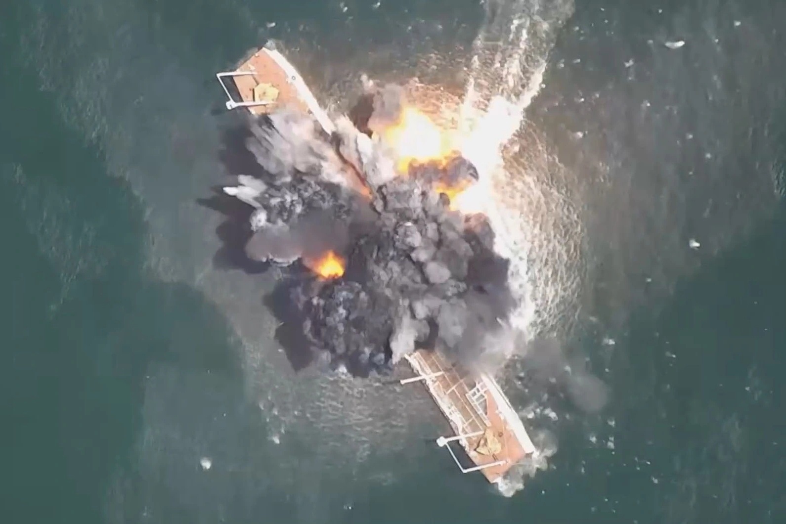 Ukraine dùng tên lửa bí mật để tập kích căn cứ của hạm đội Nga