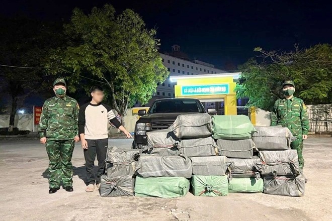 Phát hiện xe bán tải chở 380kg lòng lợn sấy khô không rõ nguồn gốc