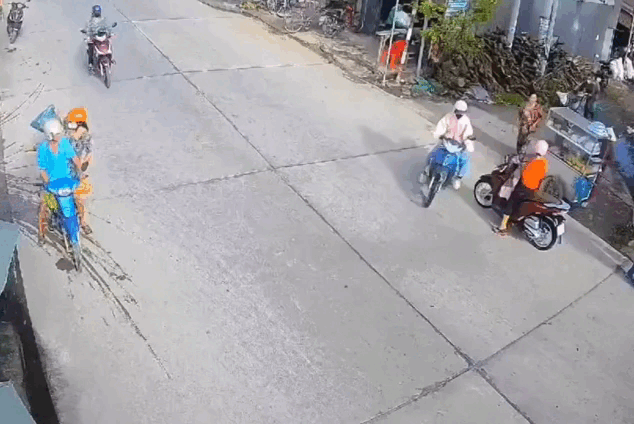 Xe container gãy gập cabin sau một cú phanh gấp