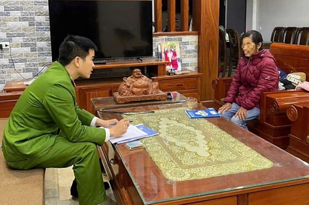 Công an đến tận nhà ngăn người phụ nữ sập bẫy lừa đảo