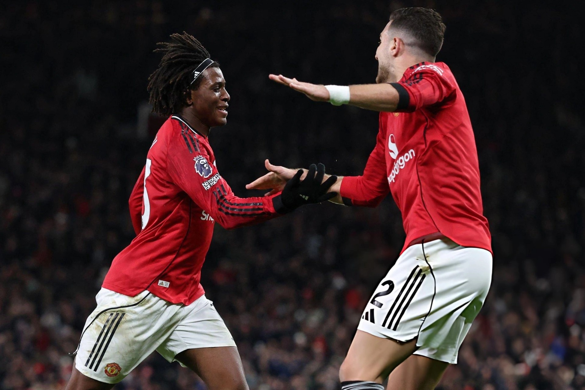 Dorgu tỏa sáng, MU vượt qua Newcastle tại Old Trafford