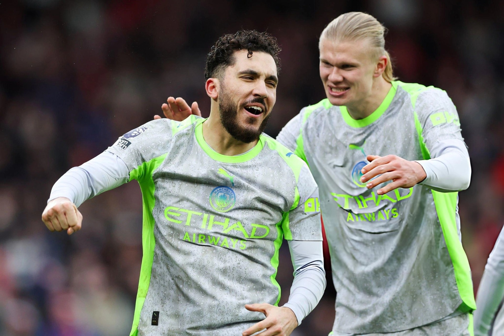 Cherki rực sáng cuối trận, Man City gây áp lực lớn cho Arsenal