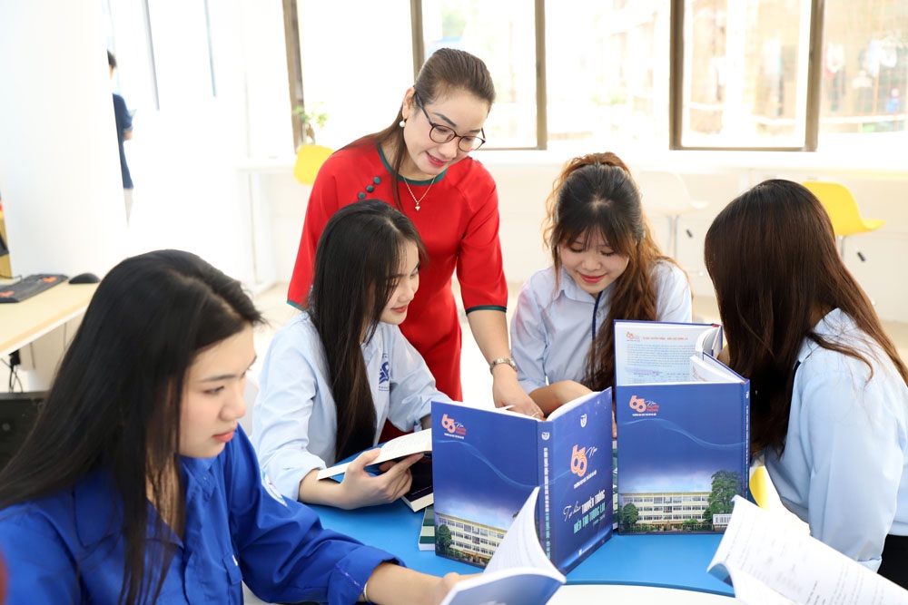 Đồng bộ giải pháp hỗ trợ, đảm bảo tỷ lệ sinh viên tốt nghiệp đúng hạn