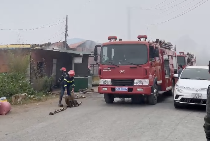 Cháy kho chứa hàng của công ty sản xuất cà phê ở Đà Lạt