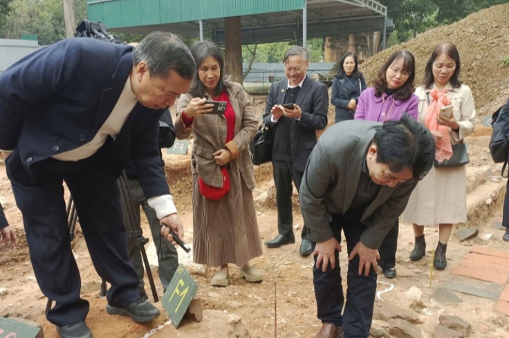 Phát lộ móng cột khổng lồ tại Chính điện Kính Thiên quy mô nghìn năm