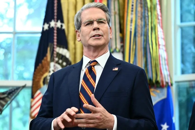 Bộ trưởng Tài chính Mỹ nói người dân sắp được nhận khoản hoàn thuế lớn