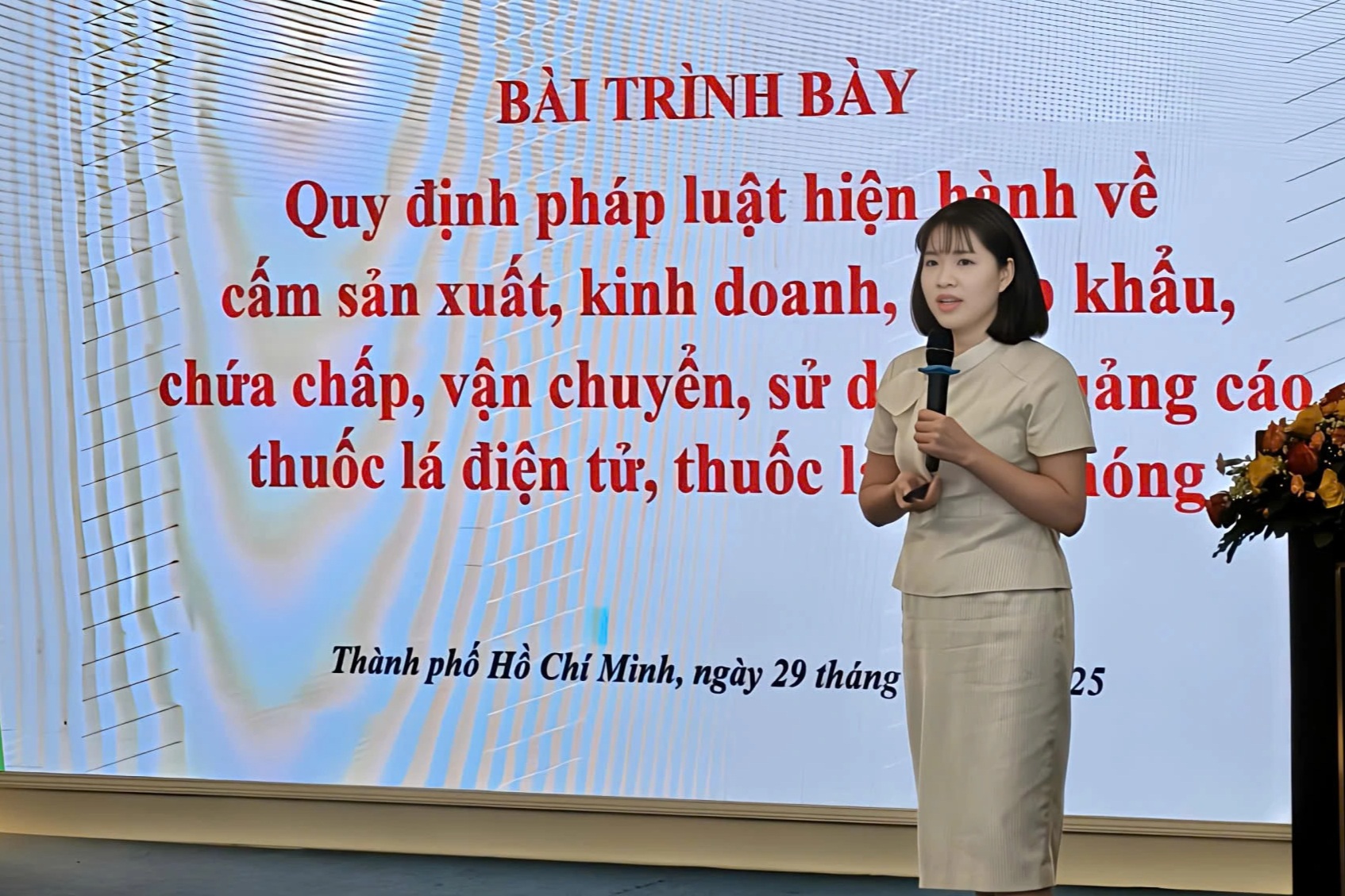 Nâng cao nhận thức pháp luật về lĩnh vực thông tin điện tử