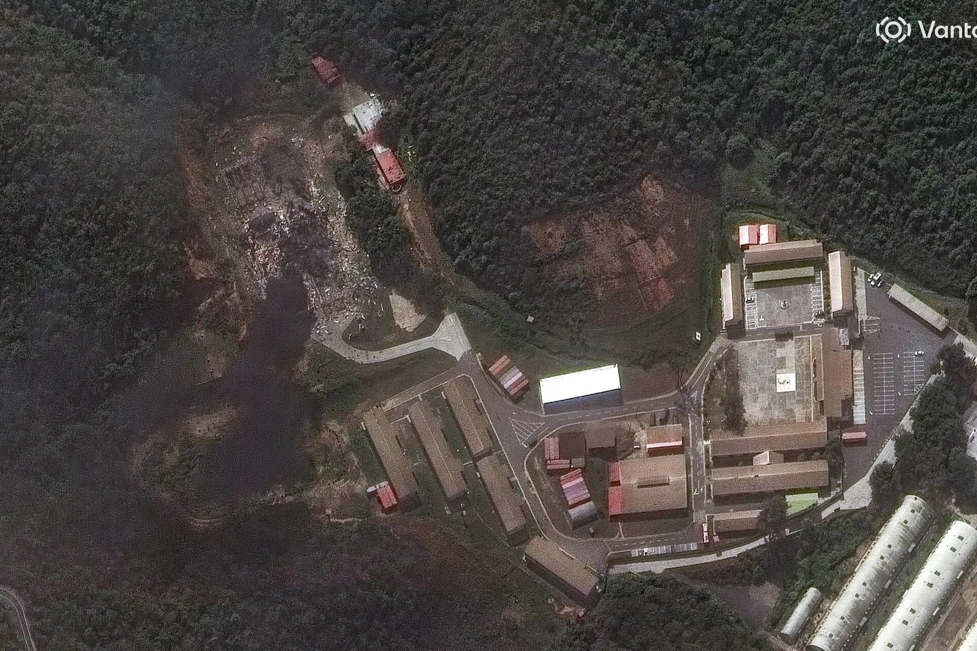 Nơi ở của Tổng thống Venezuela hư hại nặng sau cuộc không kích của Mỹ