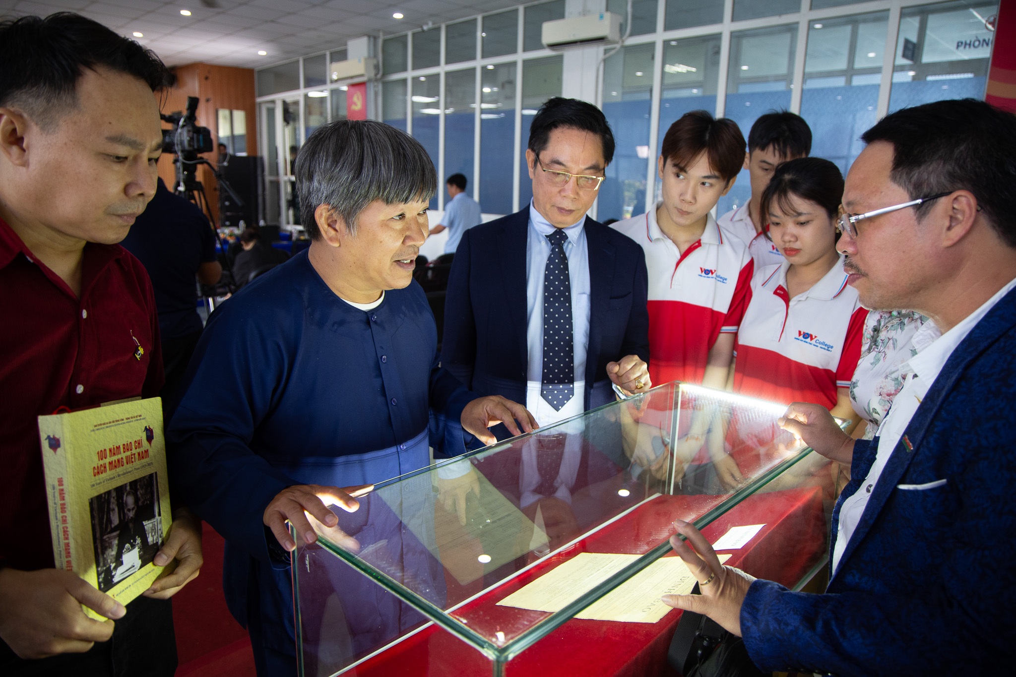 Lần đầu trưng bày ấn phẩm báo chí của 34 tỉnh, thành sau sáp nhập ở TPHCM