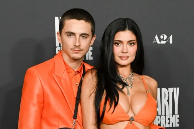 Chuyện tình ngọt ngào 3 năm của “diễn viên điển trai nhất thế giới”