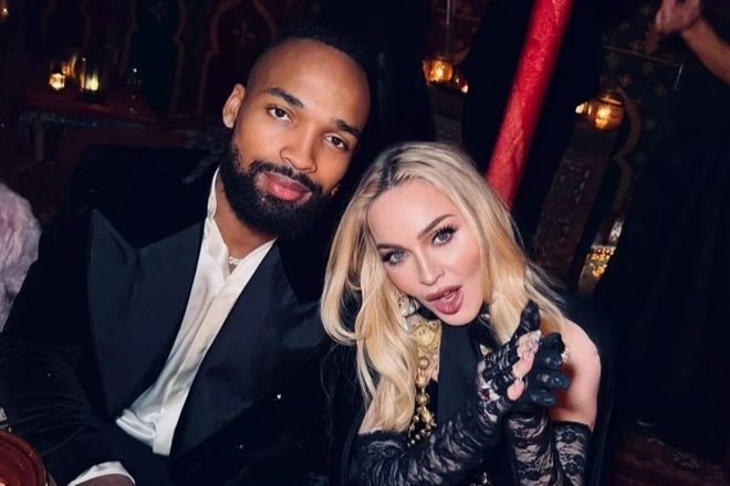 Ở tuổi 68, Madonna được sống là chính mình nhờ bạn trai 30 tuổi