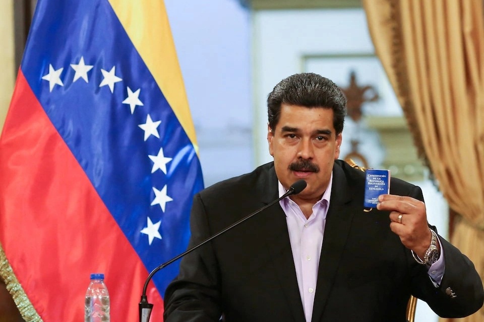 Thụy Sĩ đóng băng tài sản của Tổng thống Venezuela Maduro