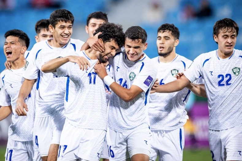 Á quân U23 Uzbekistan ra quân thắng lợi, xếp trên U23 Hàn Quốc