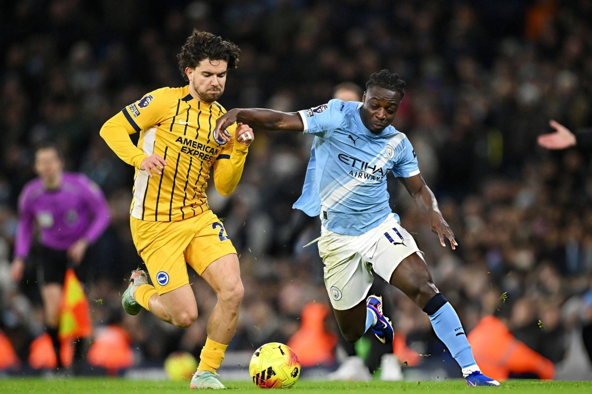 Man City tuột chiến thắng trước Brighton, Arsenal hưởng lợi lớn