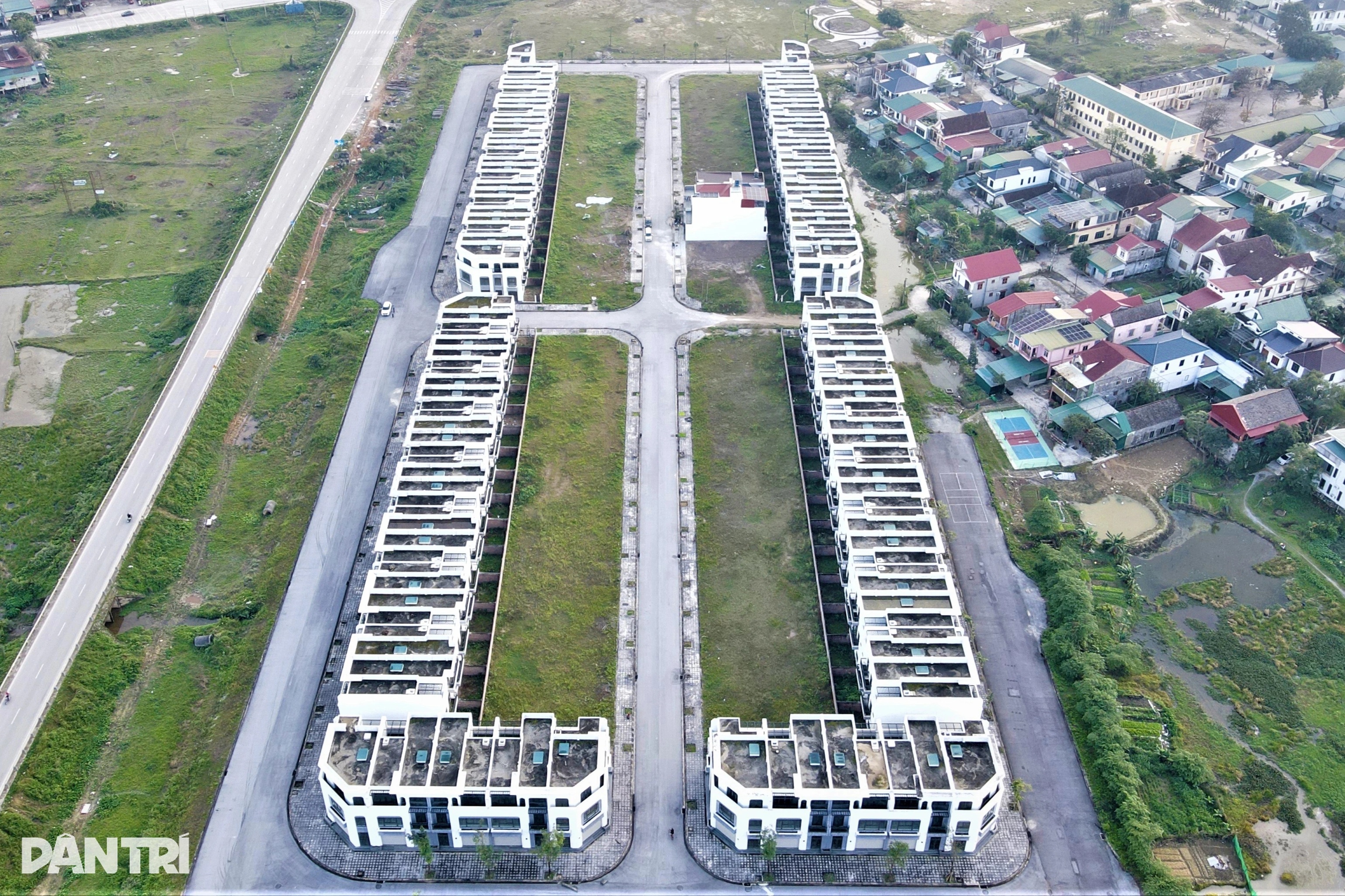 Khu đô thị 800 tỷ đồng giữa "đất vàng" rơi vào cảnh khó tin