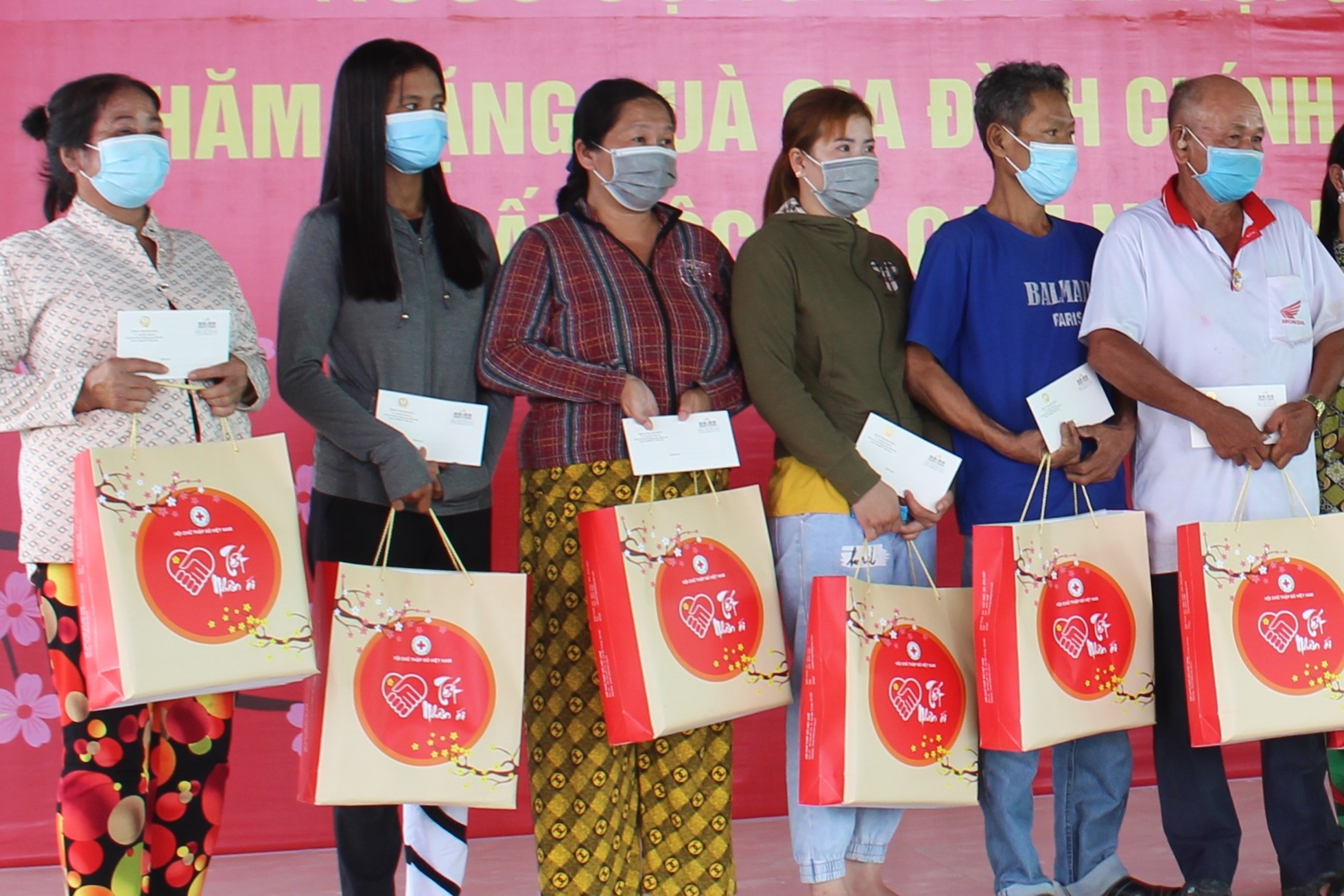 Cà Mau chỉ đạo chấn chỉnh việc chậm chi trả chế độ, chính sách dịp Tết